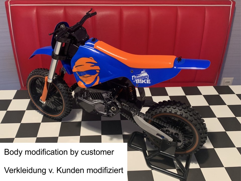 2471600: REELY 1:4 Adventure Bike RTR mit elektr. Gyro 2471600
